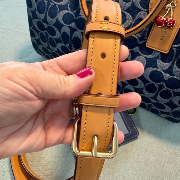 Coach Large Rowan-Denim - Picture 12 of 13